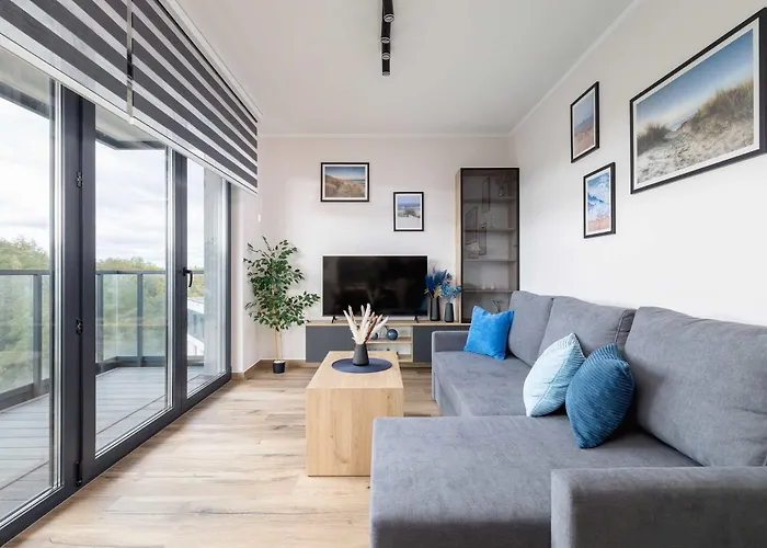 Comfortable With Parking & Balcony Ideal For Families By Nolcegi Renters *