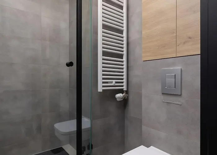 Апартаменты Comfortable With Parking & Balcony Ideal For Families By Nolcegi Renters *