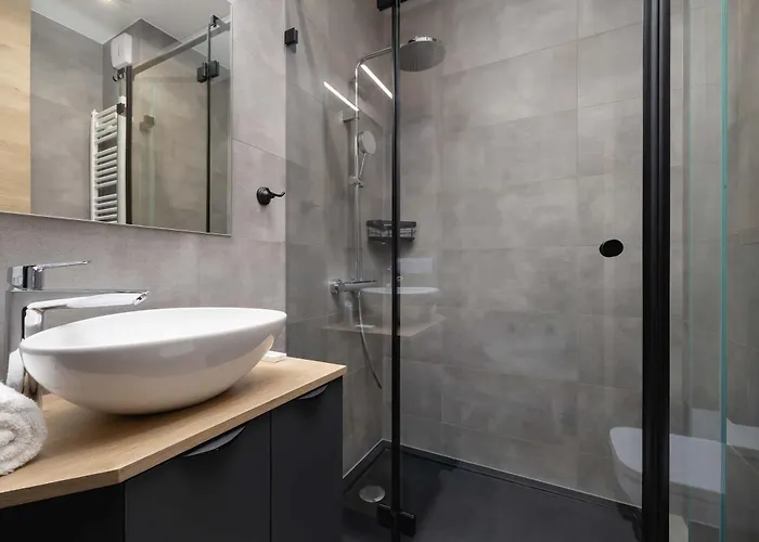 Апартаменты Comfortable With Parking & Balcony Ideal For Families By Nolcegi Renters Катовице